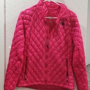 Women's Northface Thermoball jacket